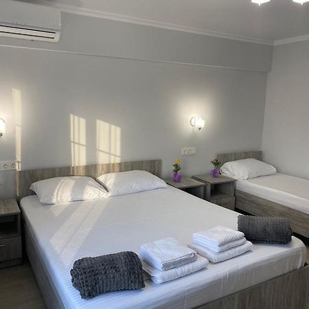 Hotel Гостевой Дом Атакар Gagra Exteriér fotografie