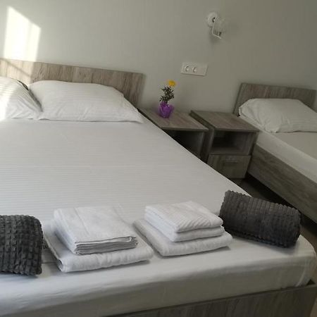 Hotel Гостевой Дом Атакар Gagra Exteriér fotografie