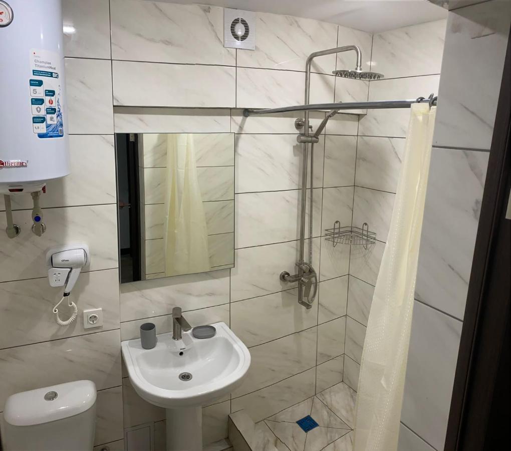 Hotel Гостевой Дом Атакар Gagra Exteriér fotografie